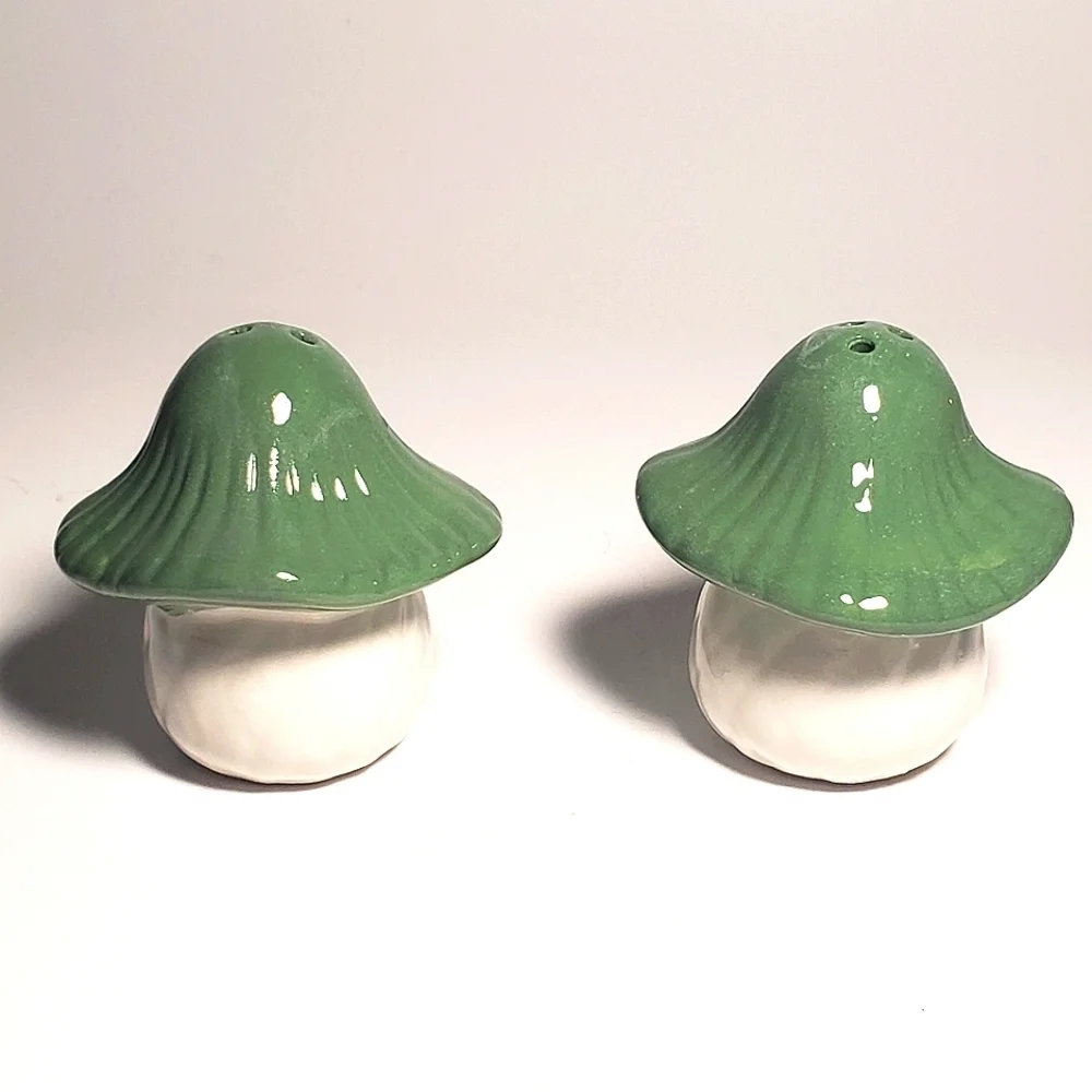 SALT and PEPPER SHAKERS Mushrooms Minis New in Box 2.25